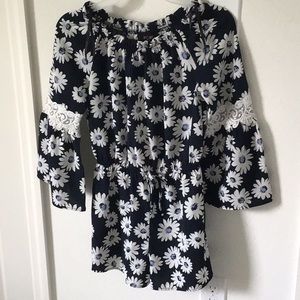 Romper with floral design!